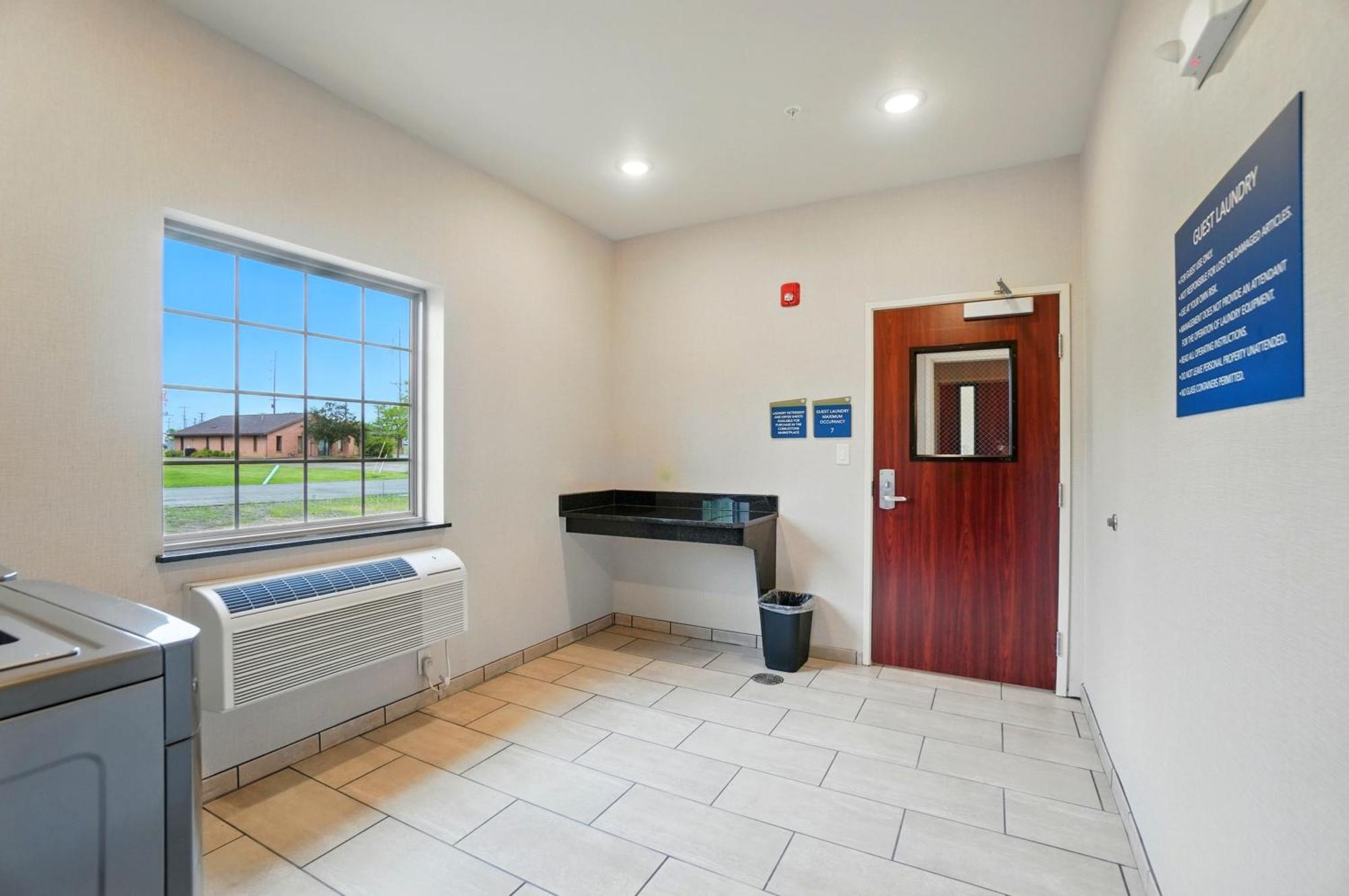 Cobblestone Hotel & Suites - Russells Point At Indian Lake 外观 照片
