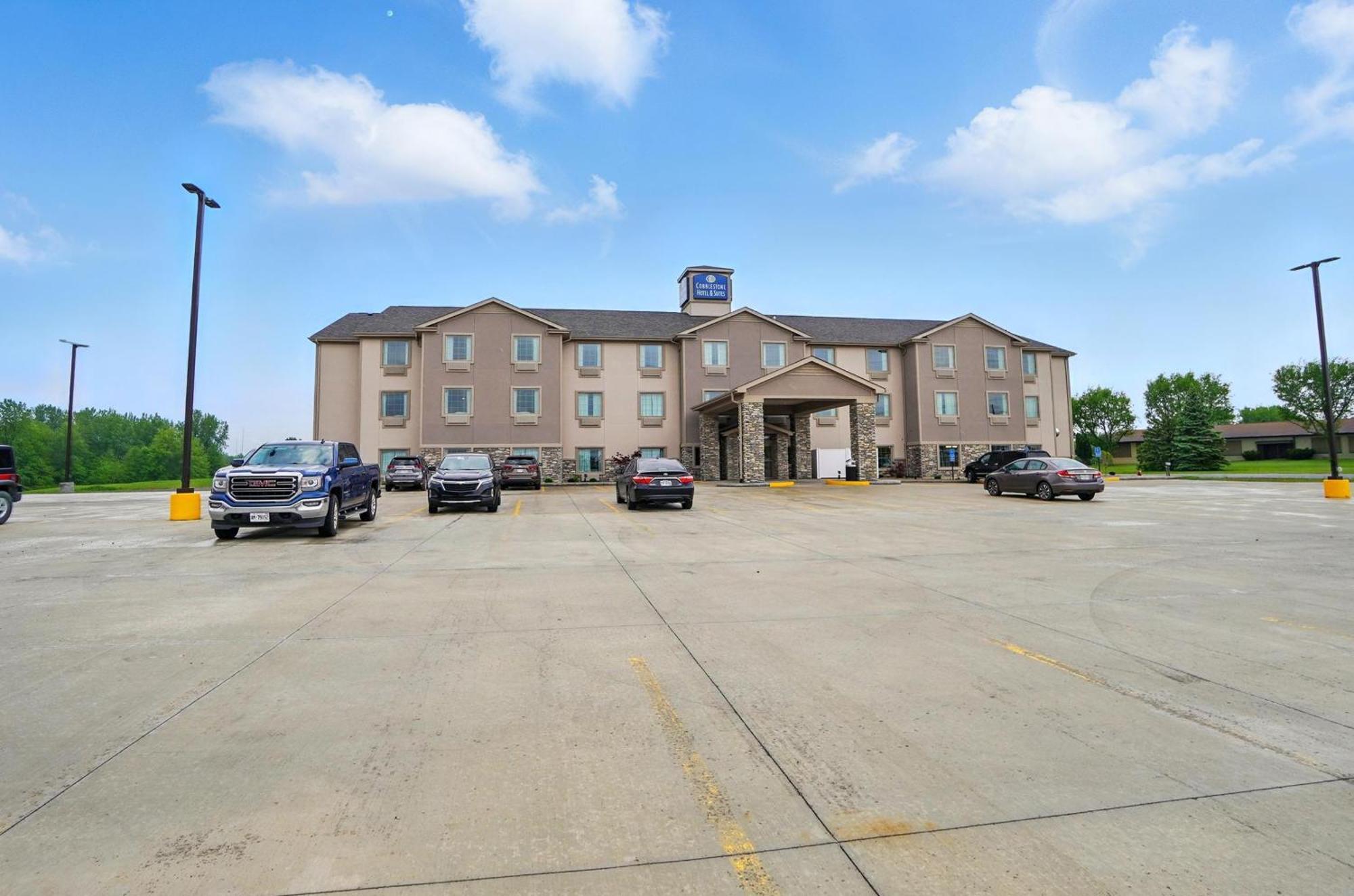 Cobblestone Hotel & Suites - Russells Point At Indian Lake 外观 照片