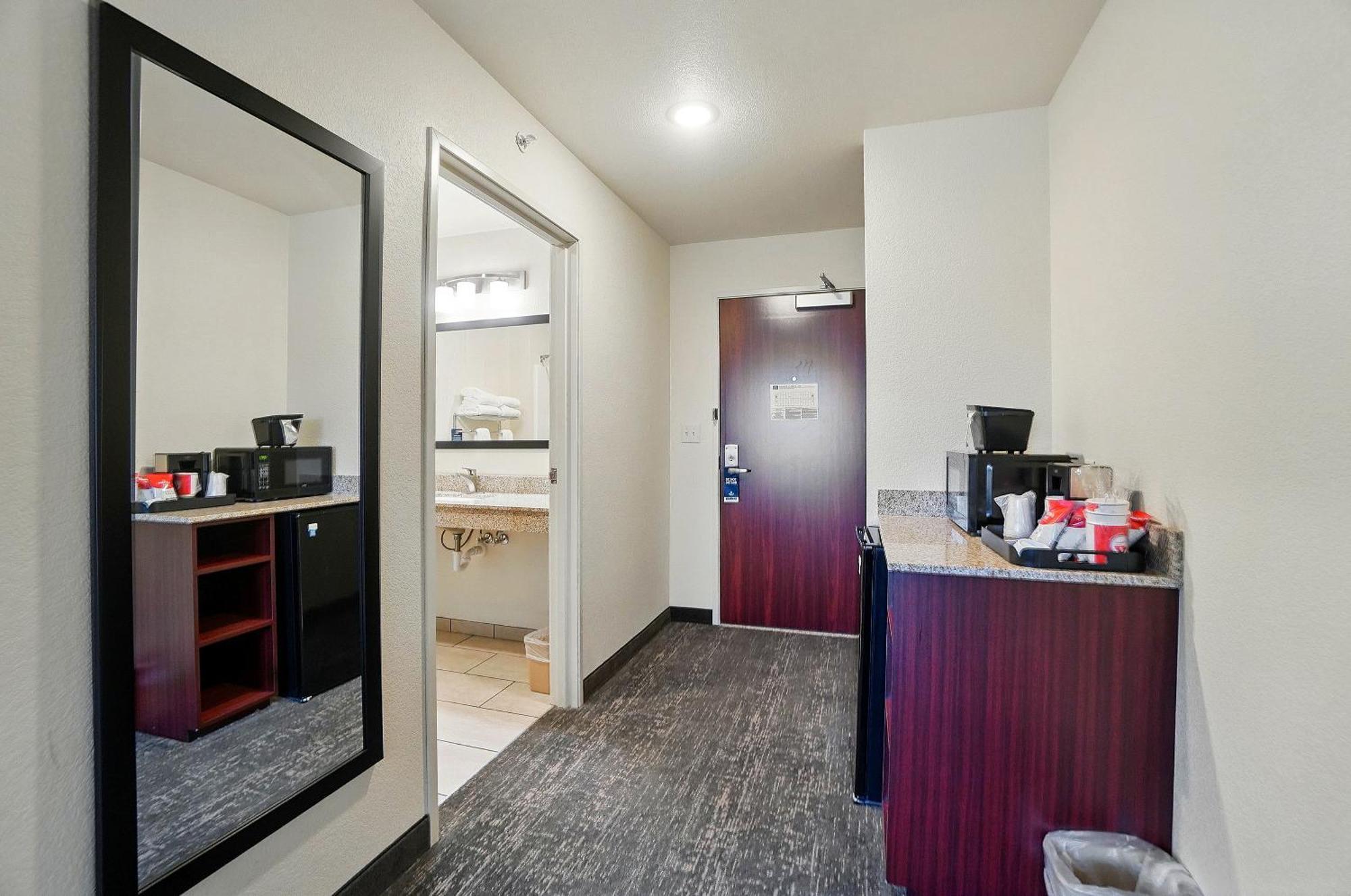 Cobblestone Hotel & Suites - Russells Point At Indian Lake 外观 照片