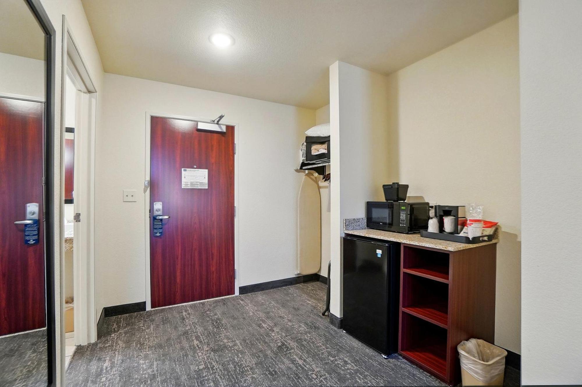 Cobblestone Hotel & Suites - Russells Point At Indian Lake 外观 照片