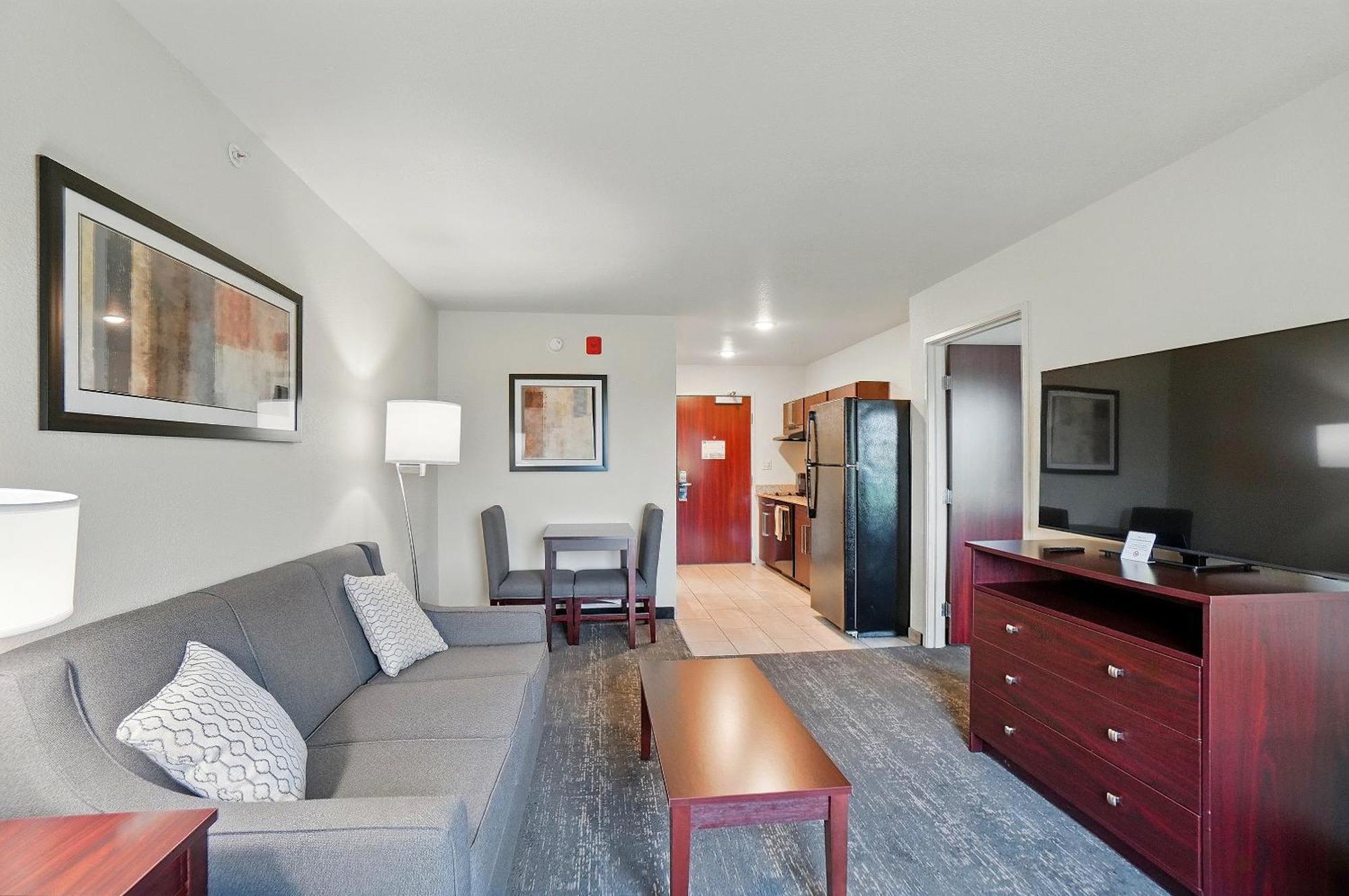 Cobblestone Hotel & Suites - Russells Point At Indian Lake 外观 照片