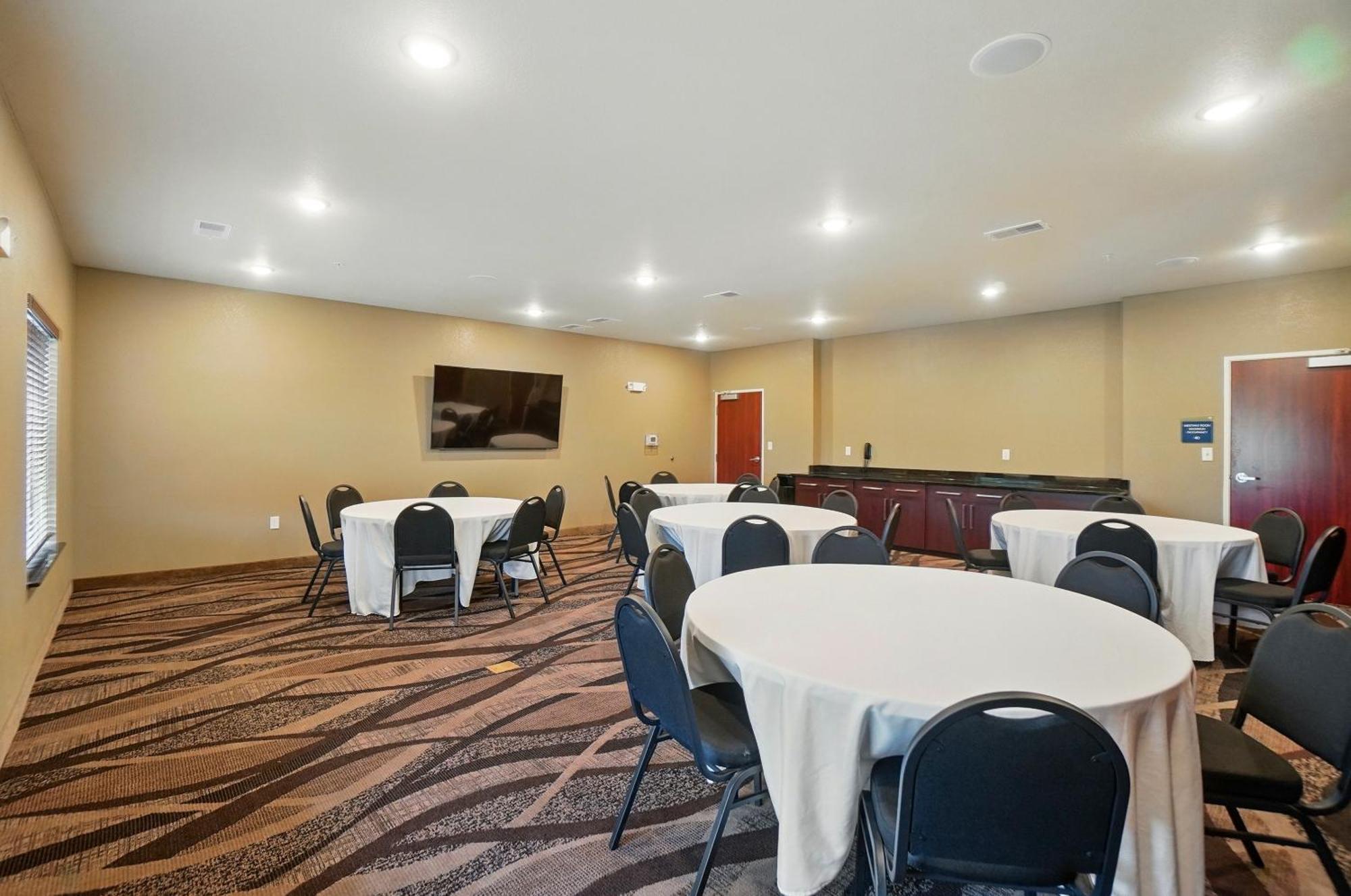 Cobblestone Hotel & Suites - Russells Point At Indian Lake 外观 照片