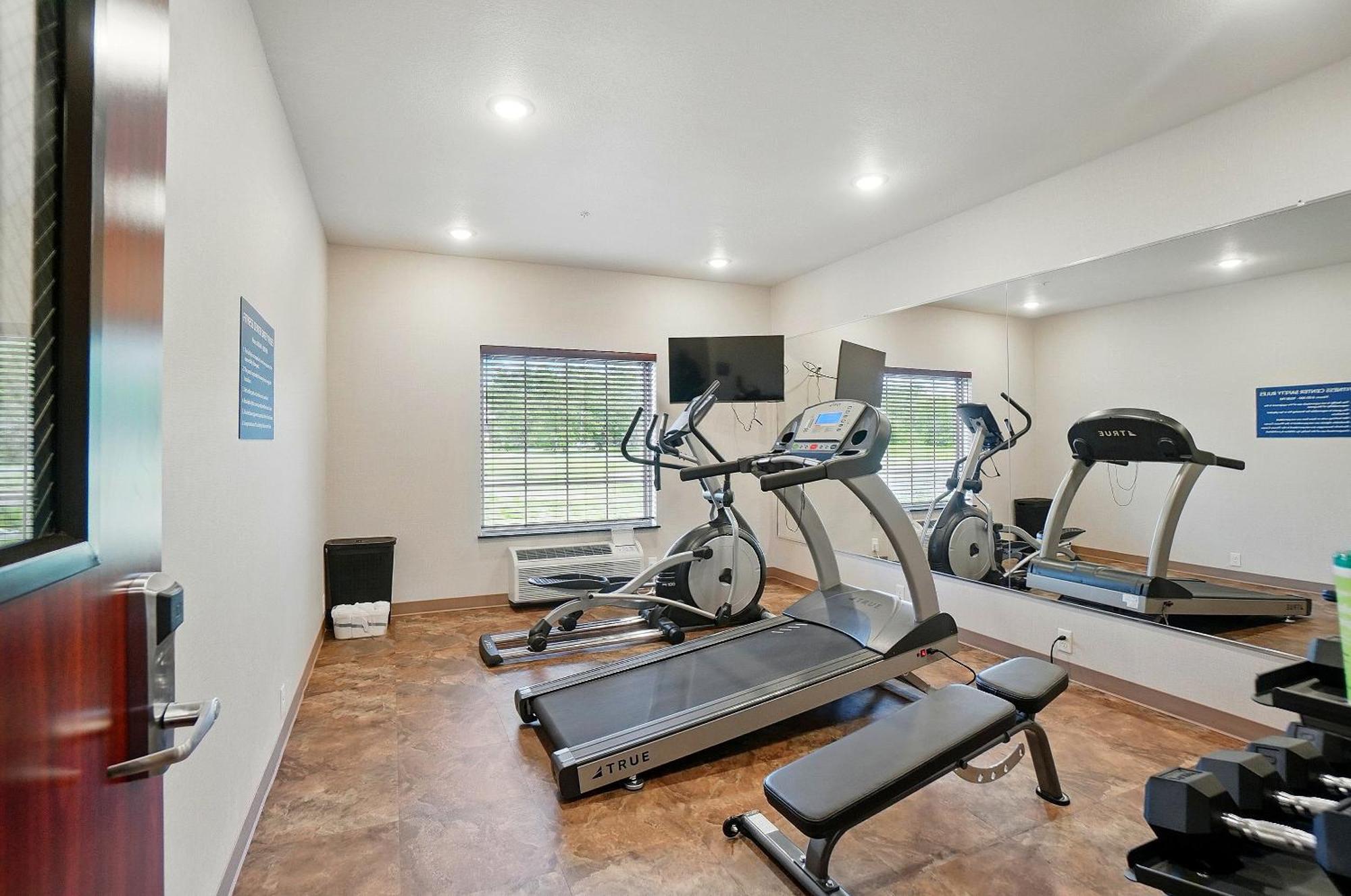Cobblestone Hotel & Suites - Russells Point At Indian Lake 外观 照片
